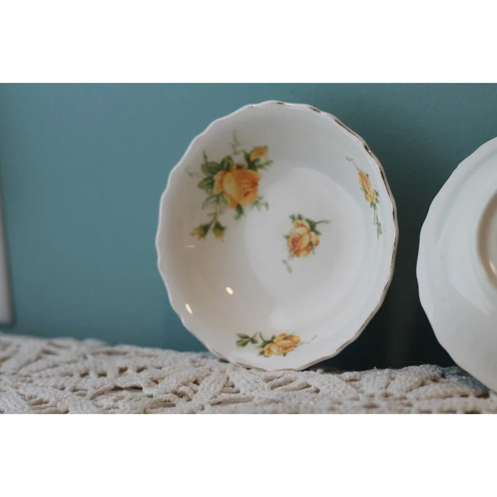 Canonsburg Yellow Rose Fruit/Dessert (Sauce) Bowl 5 1/4